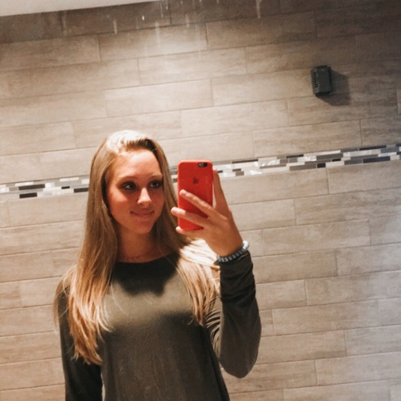 Meet your Posher, Allison - Picture 1 of 1